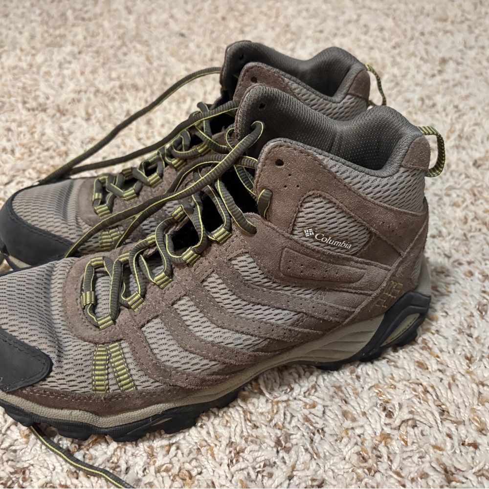 Columbia Men's Brown and Olive Hiking Boots